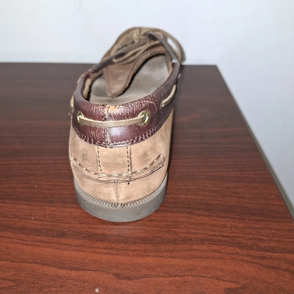 A pair of Bass Hampton Core 2 leather boat shoes. Pre-owned but in great shape.